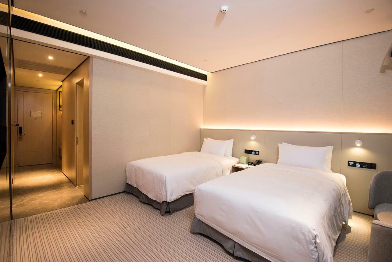 Virtuous World Hotel Foshan Exterior foto