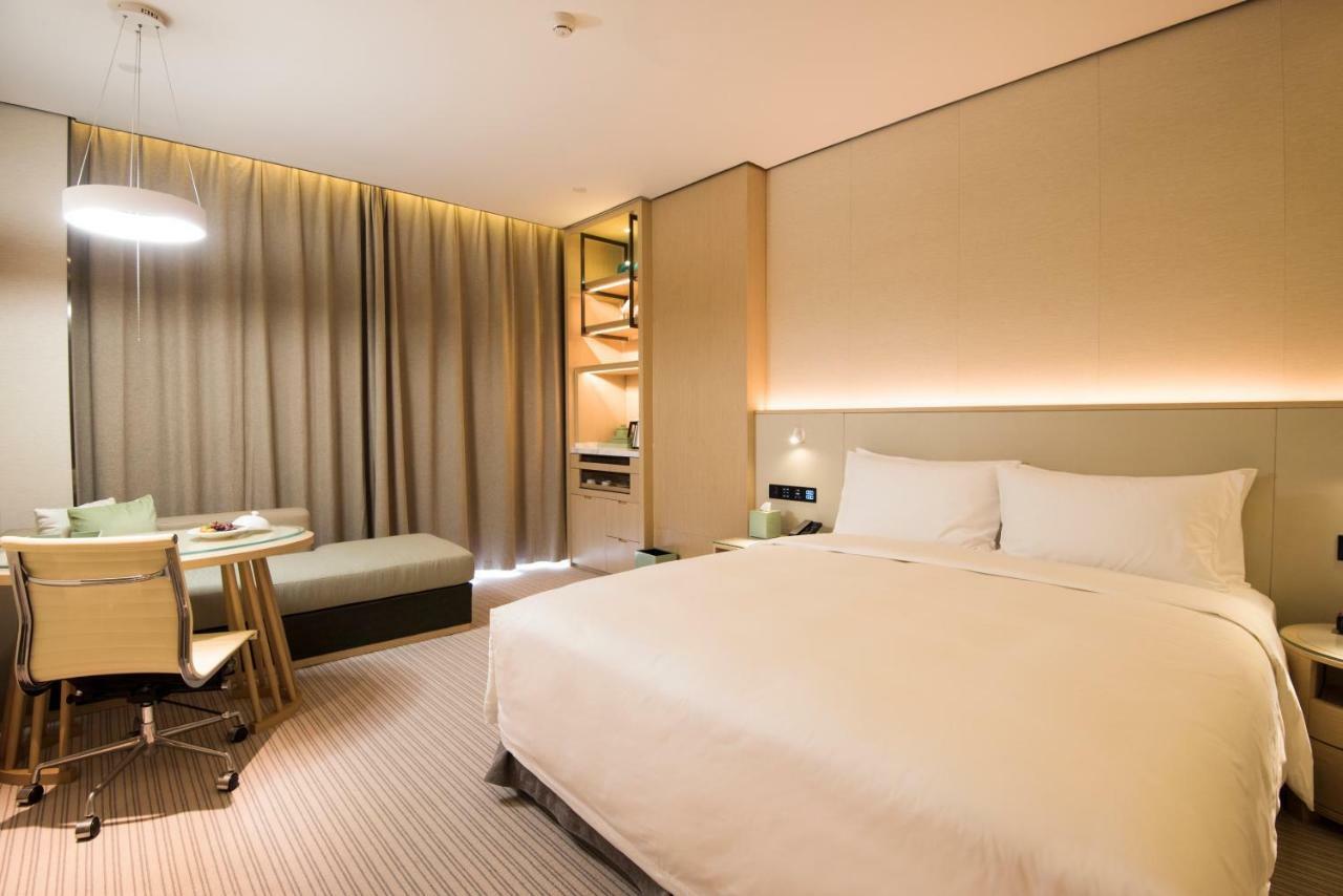 Virtuous World Hotel Foshan Exterior foto