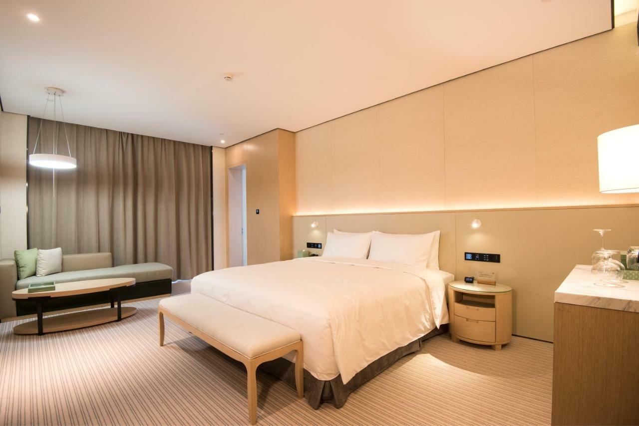 Virtuous World Hotel Foshan Exterior foto
